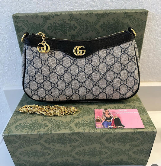 GG purse